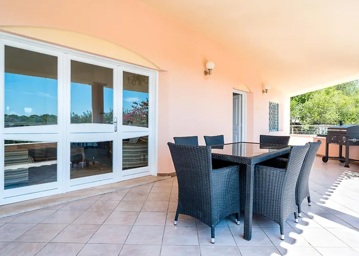 La Vela Gialla Daire Cala Liberotto